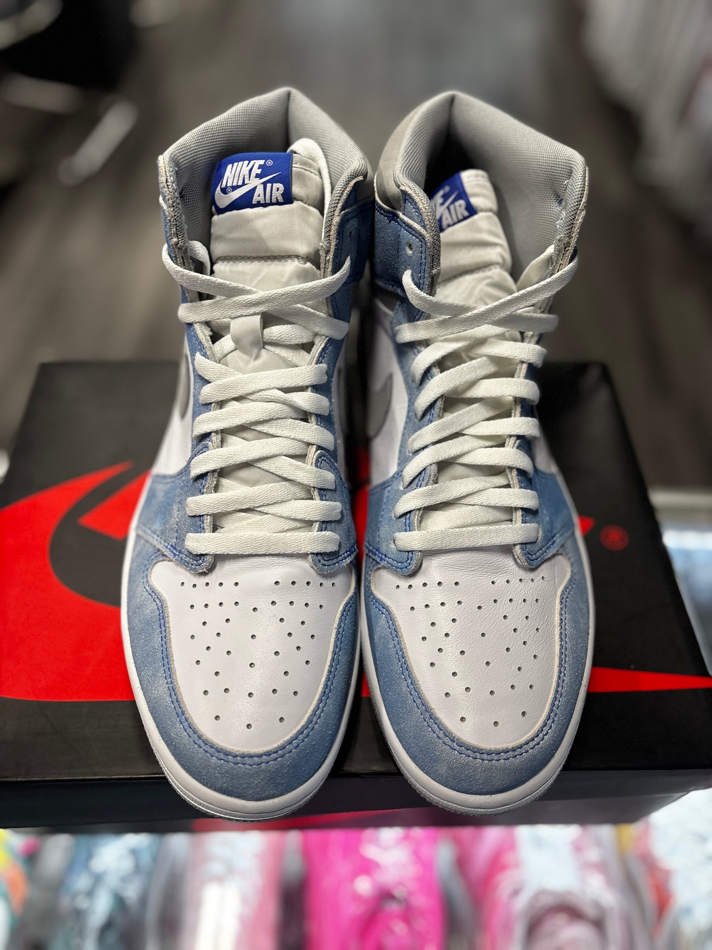 2021 Air Jordan Retro 1 High "Hyper Royal Smoke Grey"