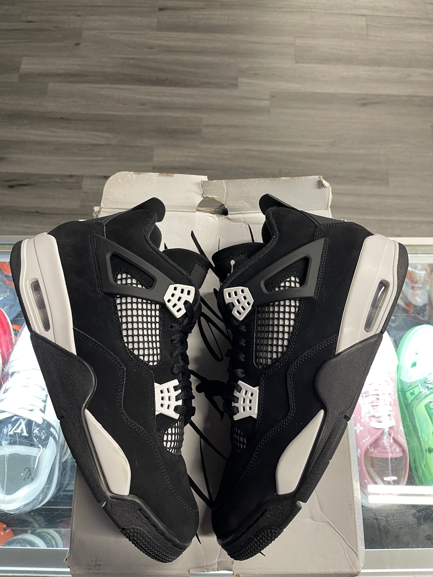 2024 Air Jordan Retro 4 "White Thunder"