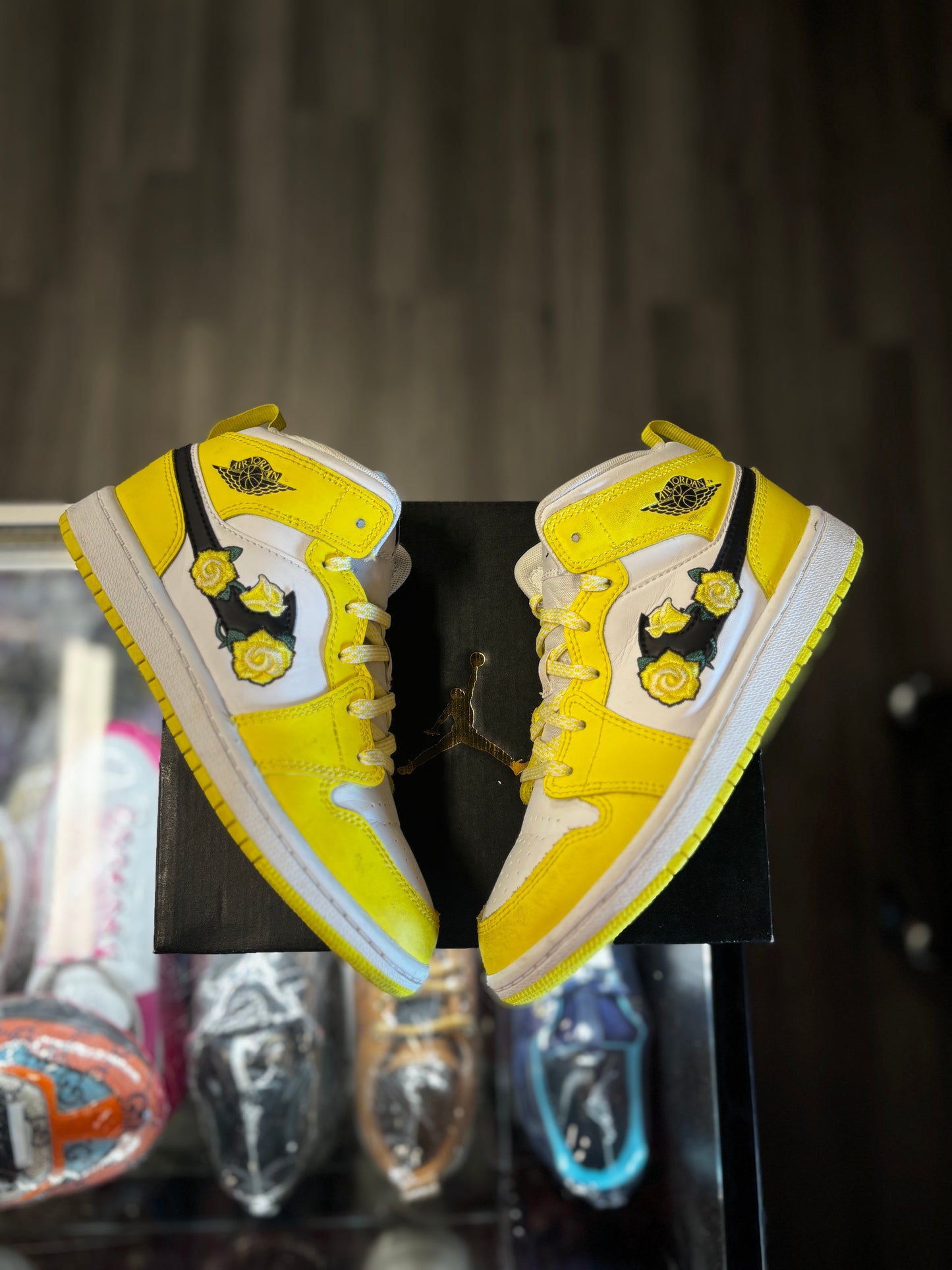 2020 Air Jordan 1 Mid "Dynamic Yellow Floral" (GS)