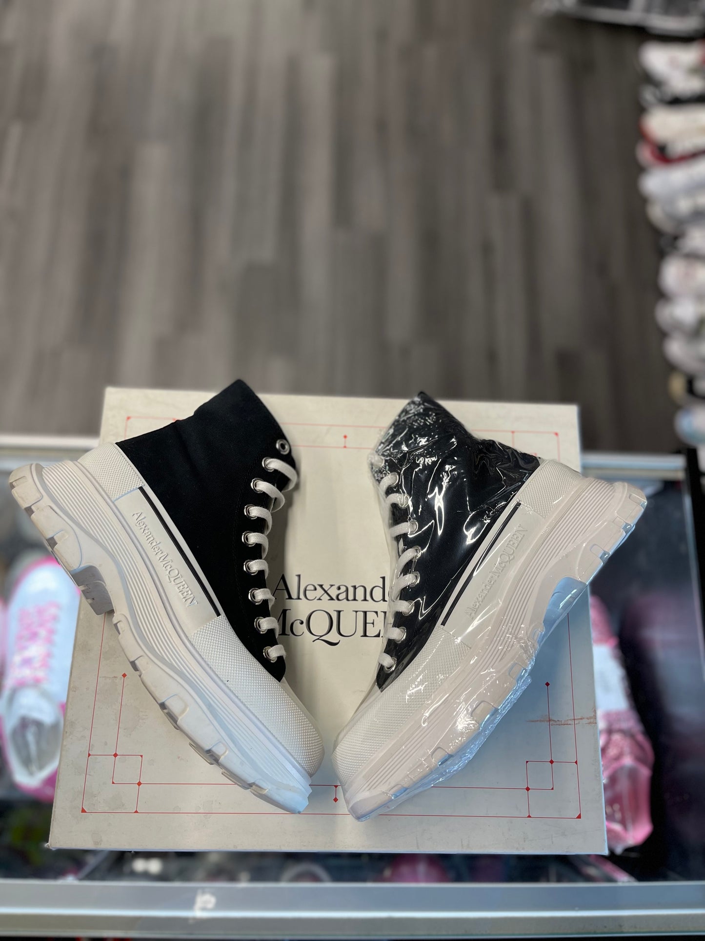 Alexander McQueen High Boot "Black"