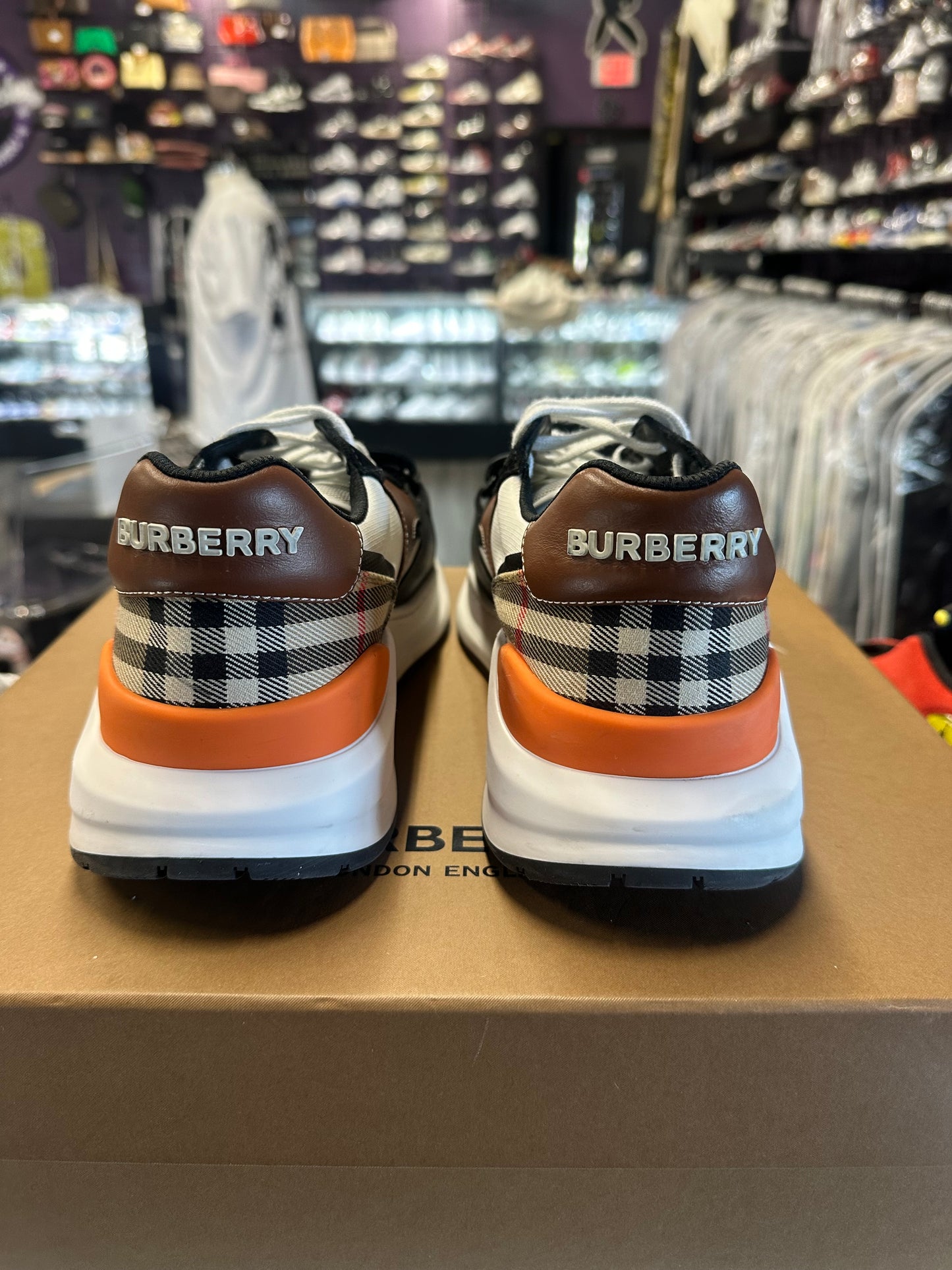 Burberry Ramsey "Brown/White/Orange/Black"