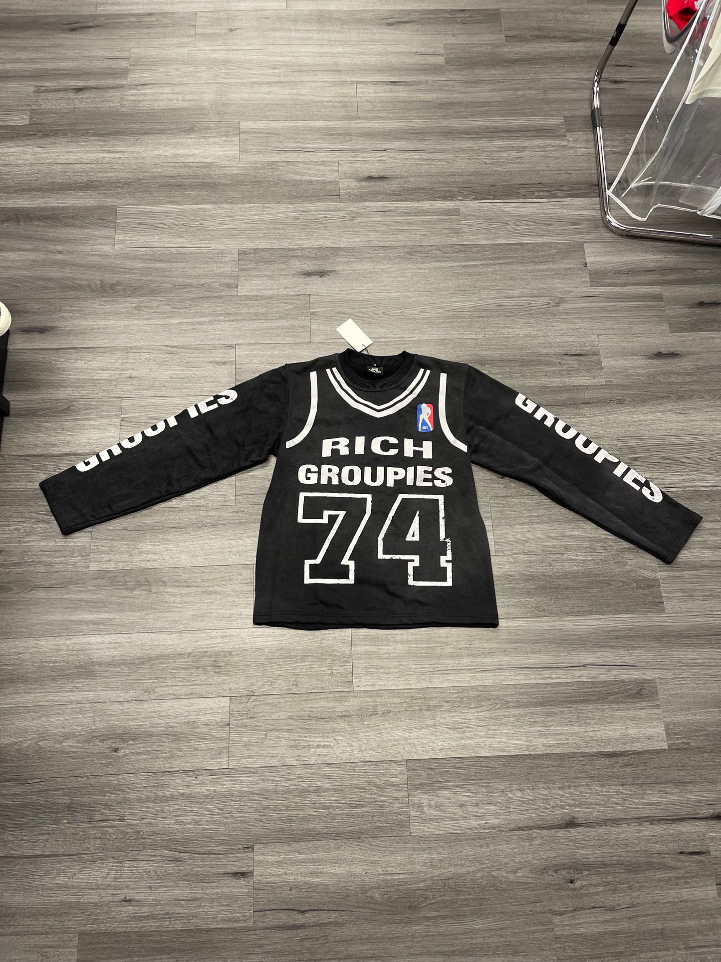 Rich Groupies "NBA Logo" (L/S)