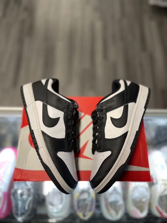 2021 Nike Dunk Low "Panda"