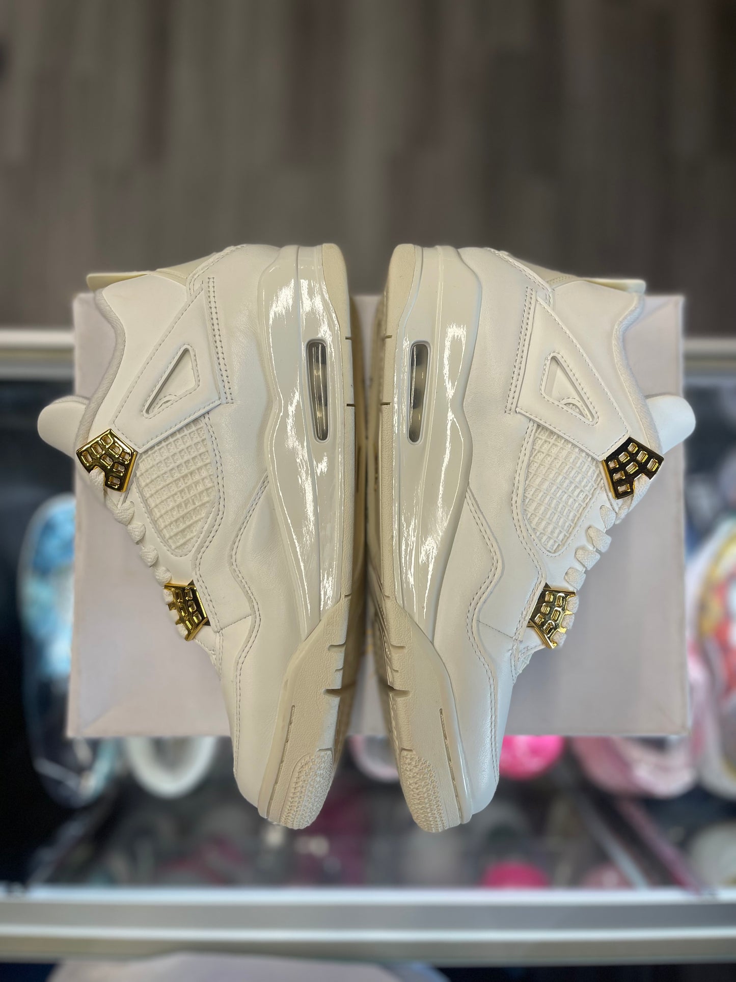 2024 Air Jordan Retro 4 "Metallic Gold" (W)
