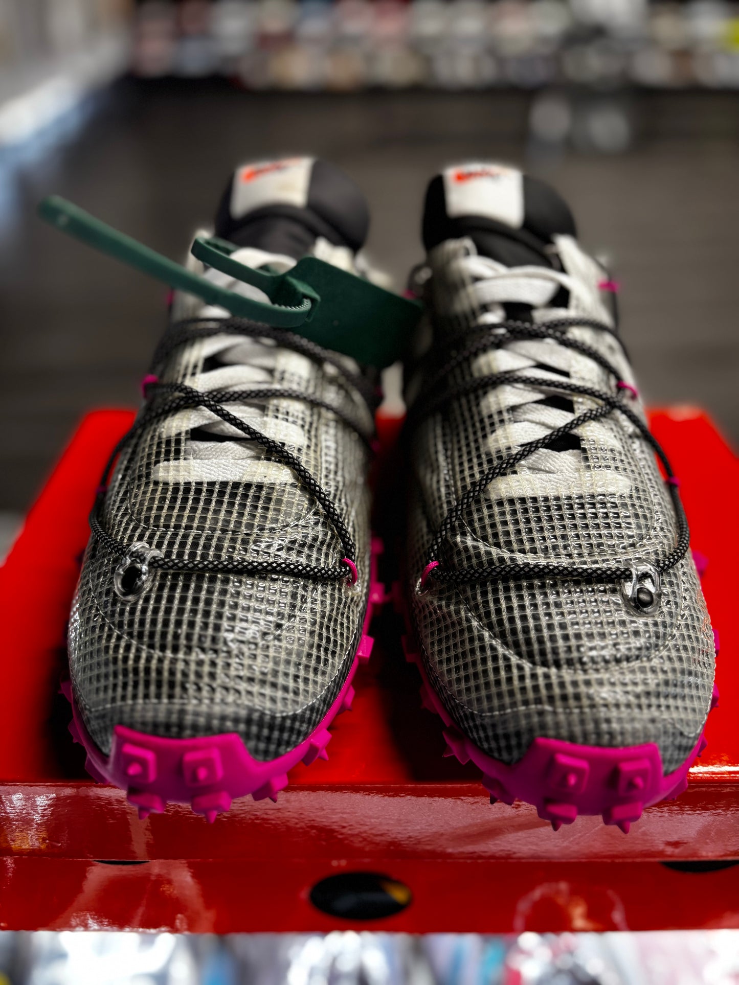 2019 Nike Off-White Waffle Racer "Fuchsia" (W)