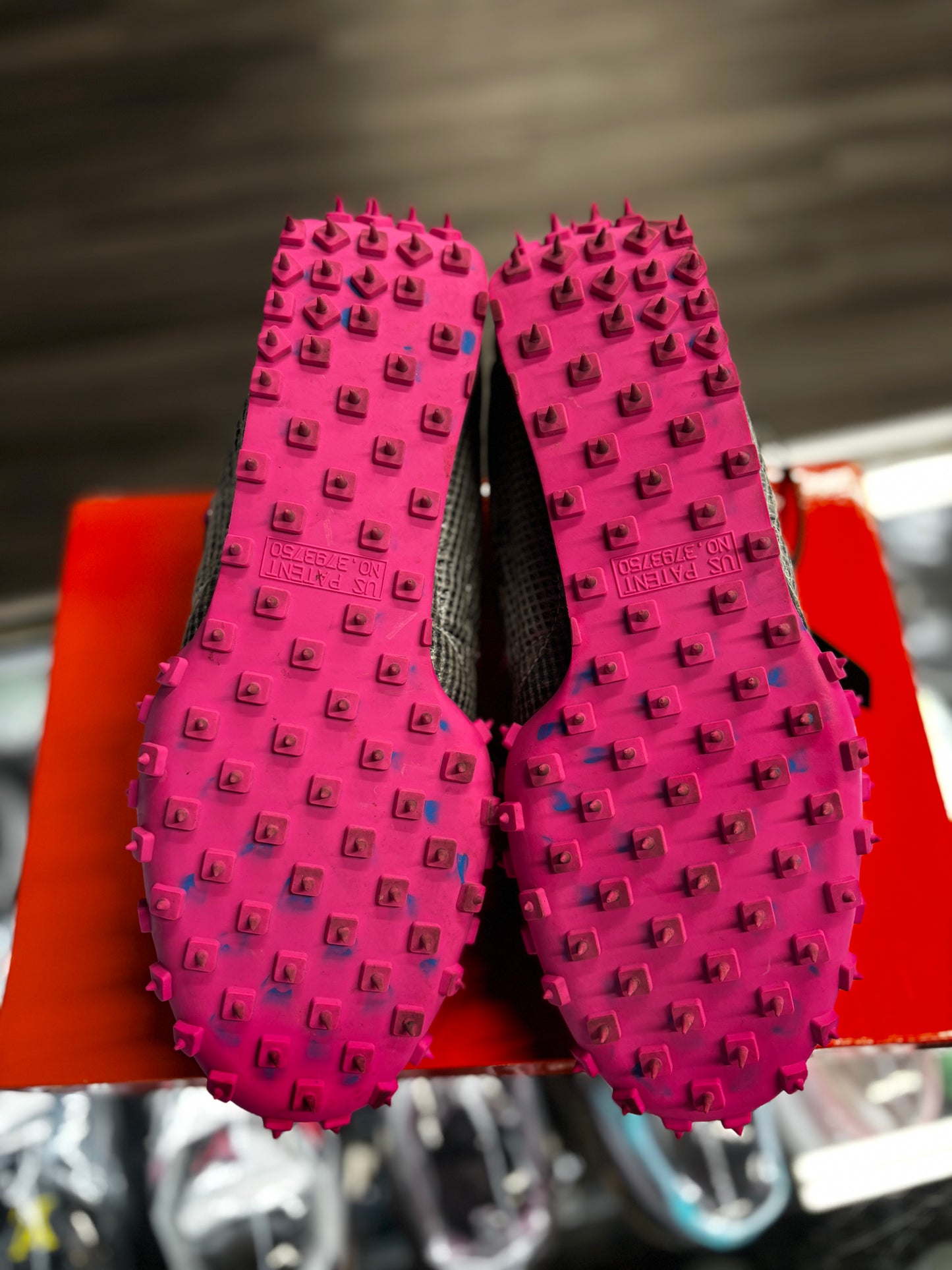 2019 Nike Off-White Waffle Racer "Fuchsia" (W)