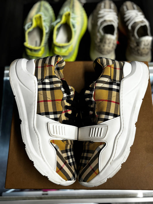 Burberry Archive Strap "Beige"