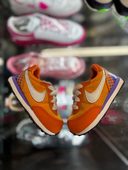 2022 Nike Waffle Trainer 2 SE "Kumquat Court Purple" (TD)