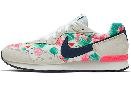 2020 Nike Venture Runner "N7"